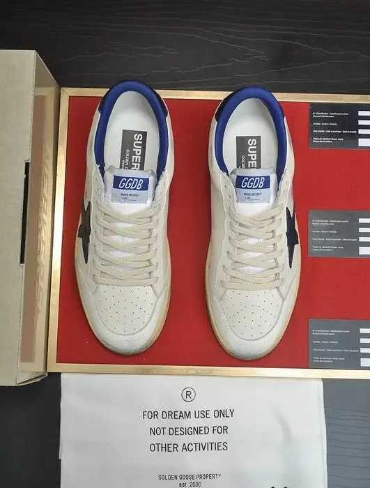 Golden Goose Ball Star Men's Sneakers With Striking Blue Star