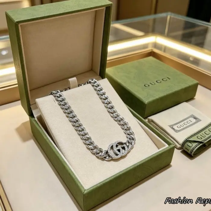 Gucci GG Marmont Chain Necklace