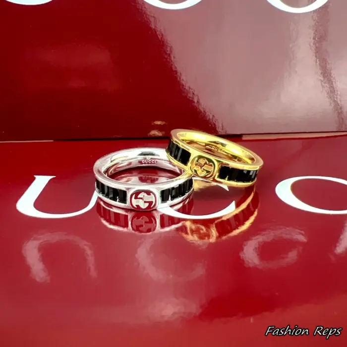 Gucci Interlocking Crystal Ring In 2 Colors