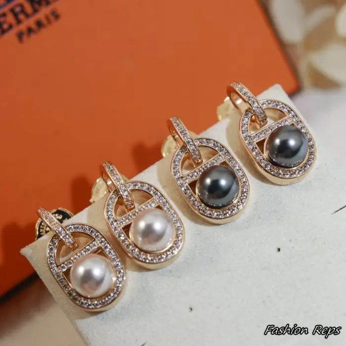 Hermès Chaine D'Ancre Pearl Drop Earrings In 2 Colors