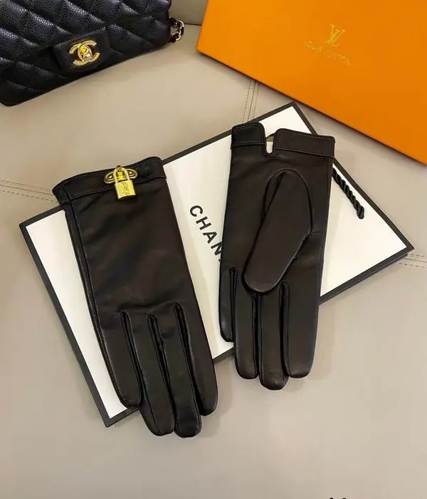Louis Vuitton Padlock Charm Leather Gloves