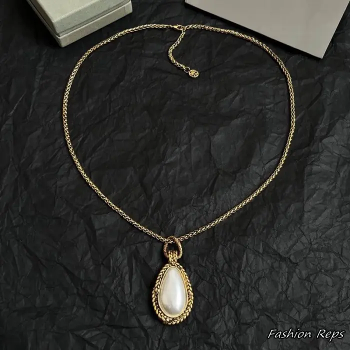 Alexander McQueen Molten Teardrop Pearl Pendant Necklace