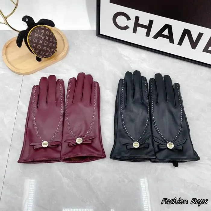 Miu Miu Bowknot Leather Stitching Gloves In 2 Colors