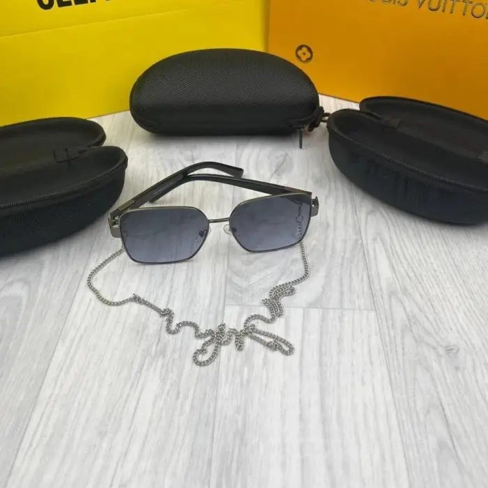 Marc Jacobs Chain Sunglasses