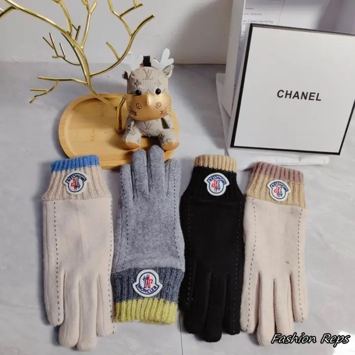Moncler Striped Trim Colorblock Knit Gloves In Different Colors