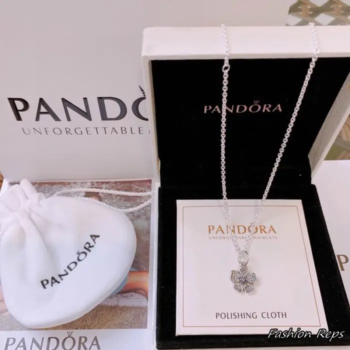 Pandora Daisy Flower Pendant Necklace