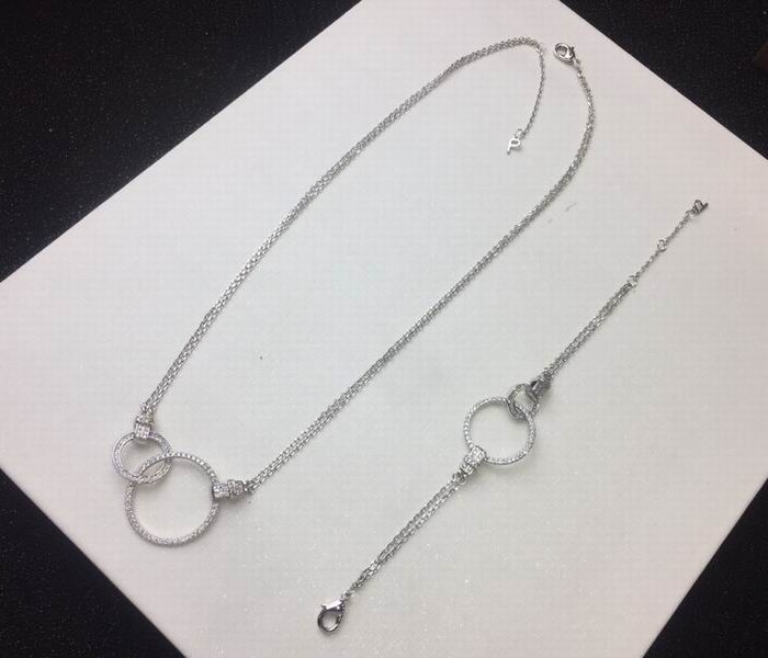 Bvlgari Interlocking Openwork Necklace & Bracelet Set