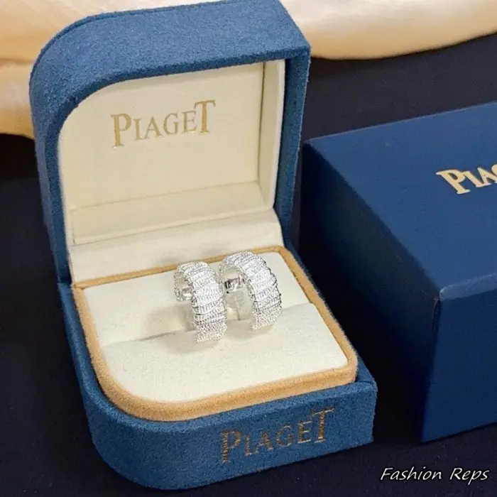 Piaget Possession Pavé Ribbed Hoop Earrings