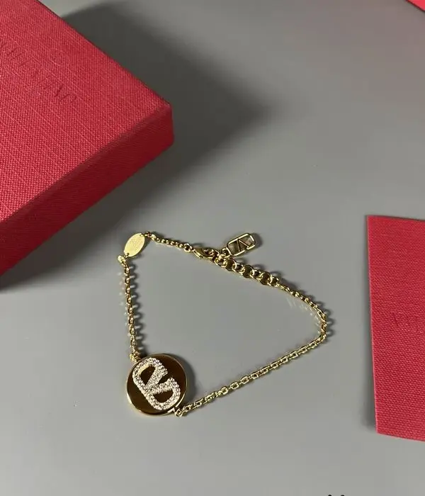 Valentino Garavani V Logo Signature Strass Pendant Bracelet