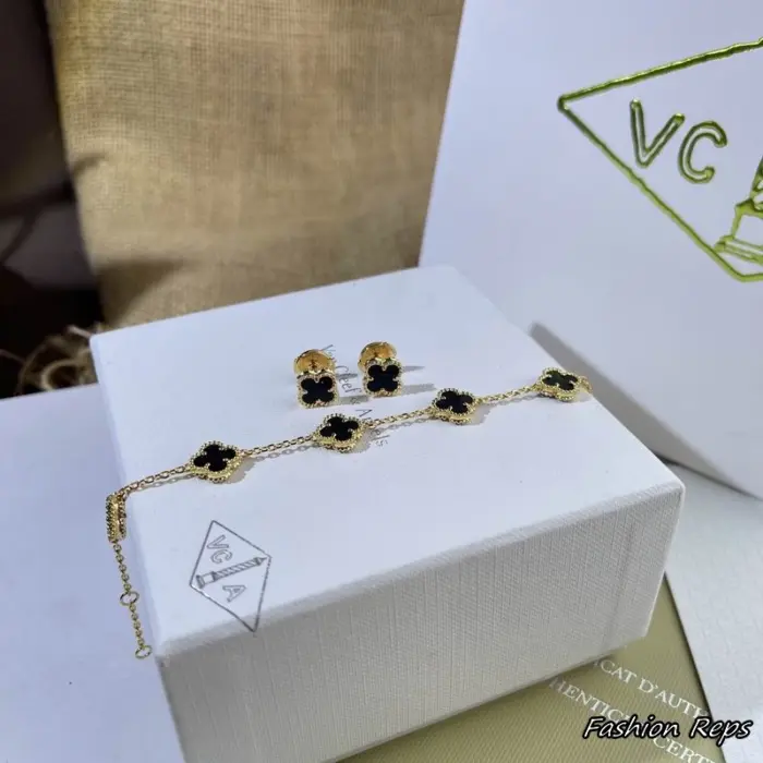 Van Cleef & Arpels Vintage Alhambra Motif Bracelet & Earrings Set In 2 Colors