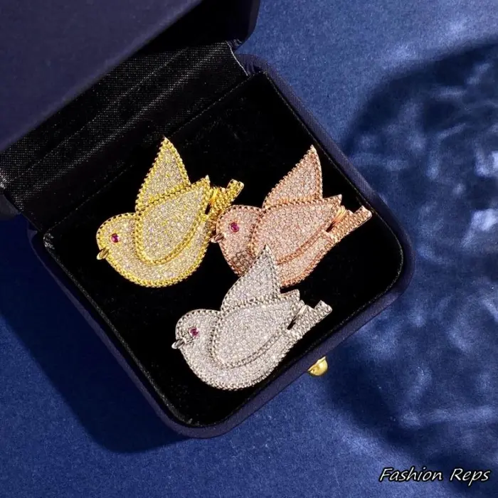 Van Cleef & Arpels Lucky Animals Colombe Clip Brooch In Different Colors